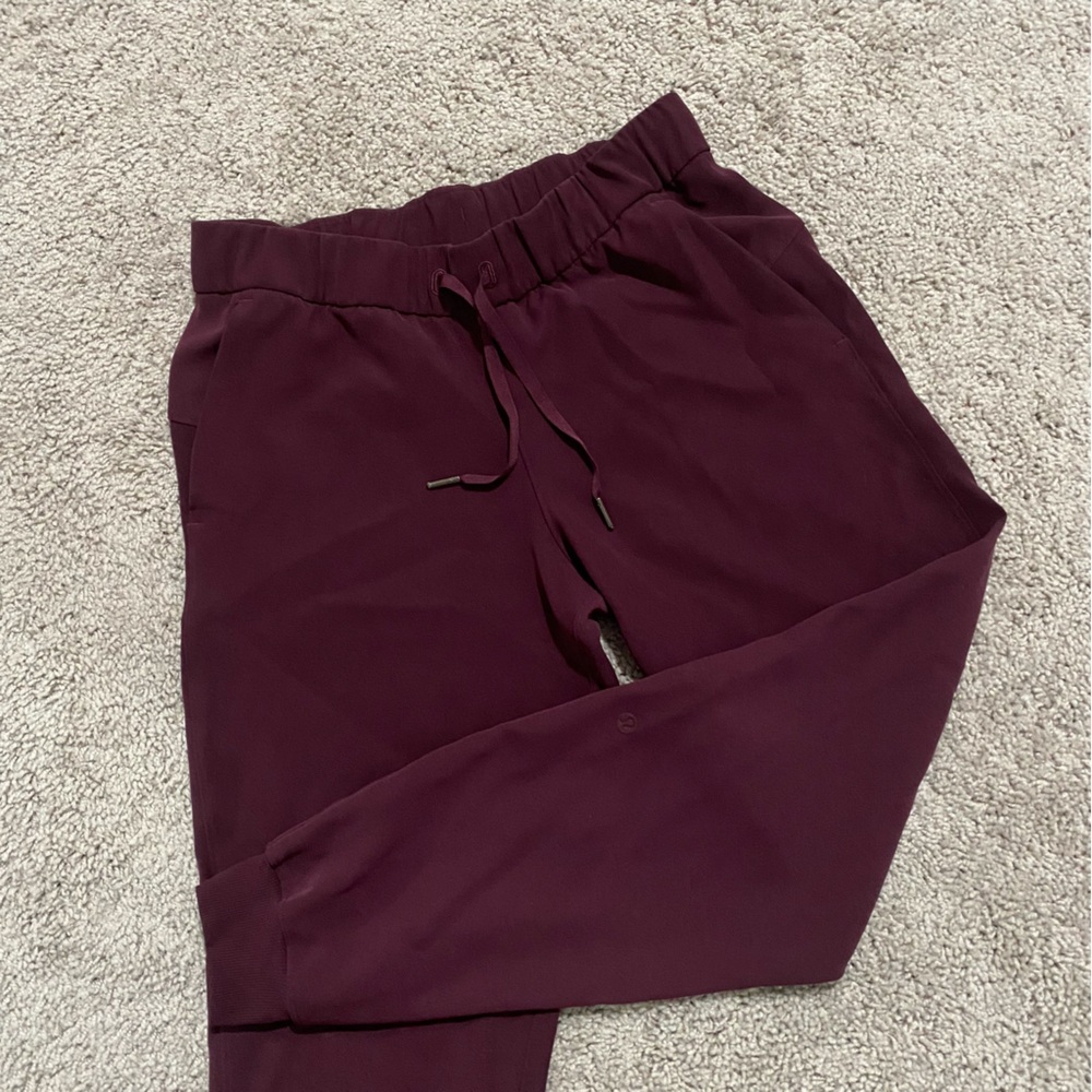 Maroon Lululemon joggers